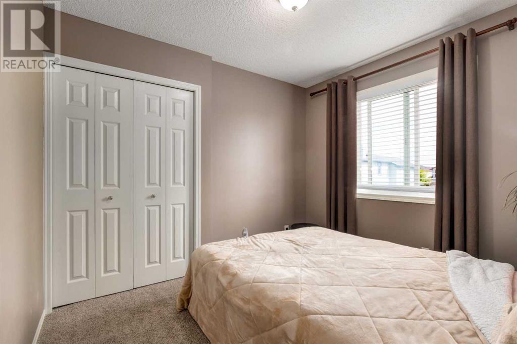 Single Family House 4 Level for Sale in  Los Alamos Place NE Monterey Park Calgary 