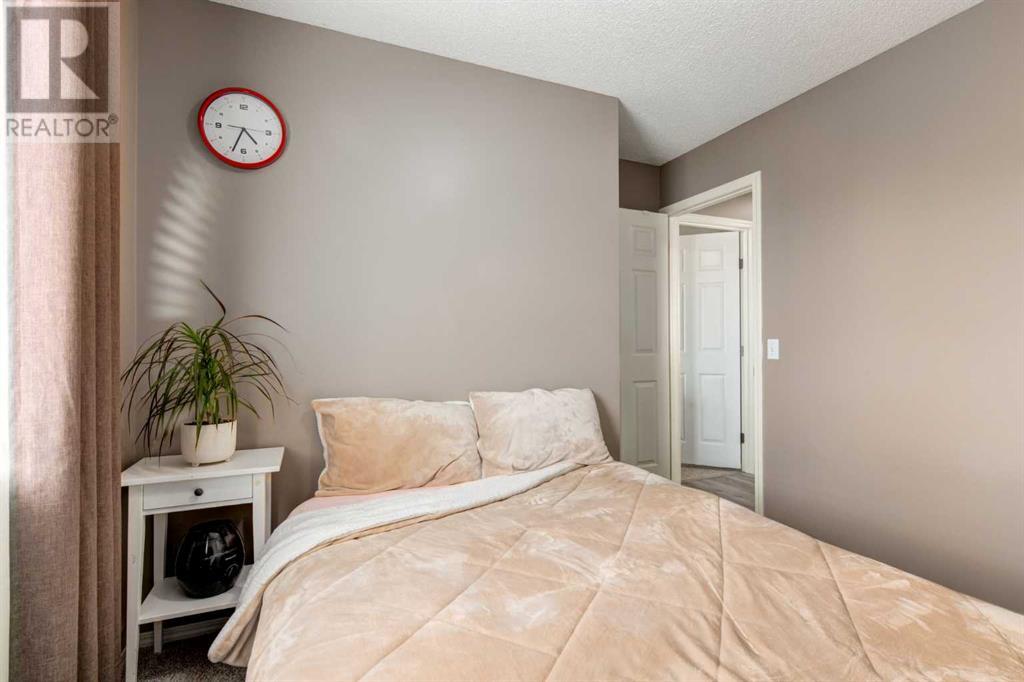 Single Family House 4 Level for Sale in  Los Alamos Place NE Monterey Park Calgary 
