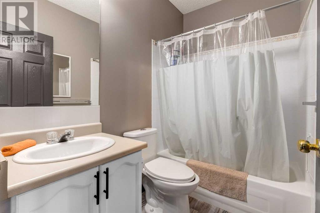 Single Family House 4 Level for Sale in  Los Alamos Place NE Monterey Park Calgary 
