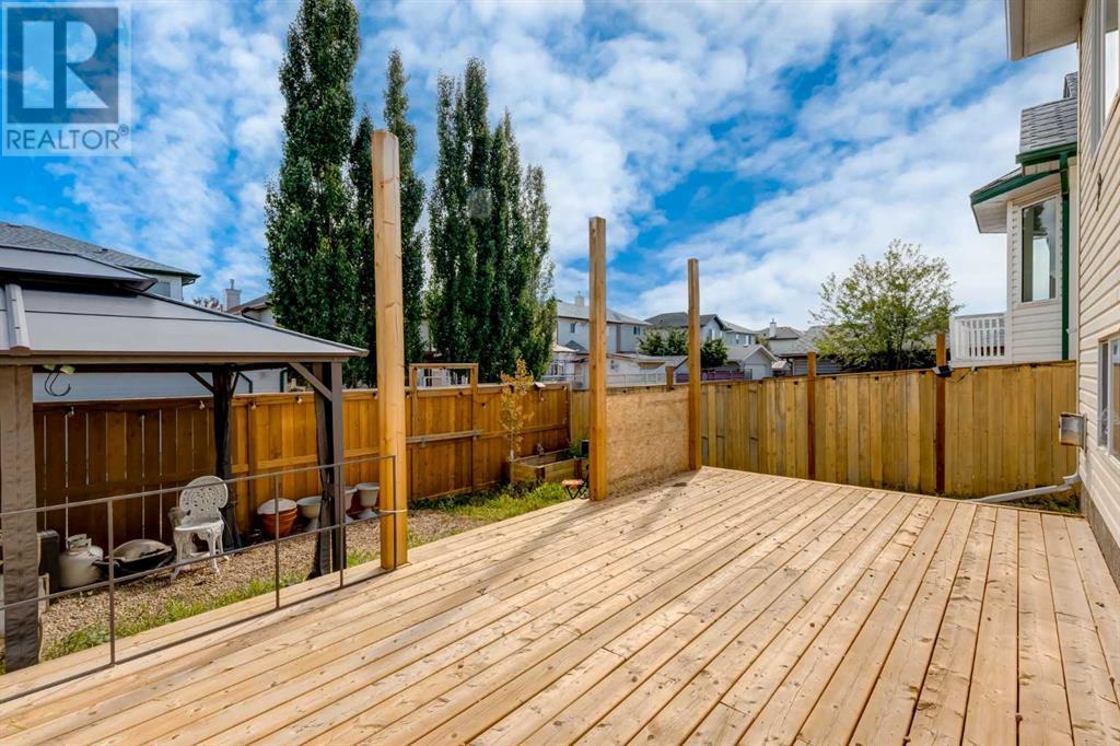 Single Family House 4 Level for Sale in  Los Alamos Place NE Monterey Park Calgary 