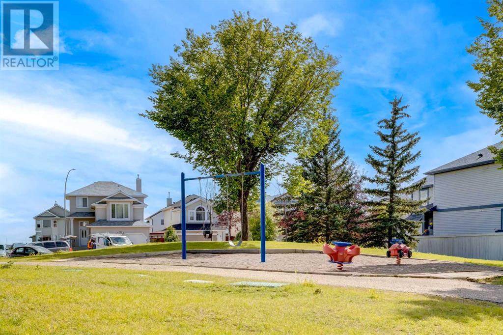 Single Family House 4 Level for Sale in  Los Alamos Place NE Monterey Park Calgary 
