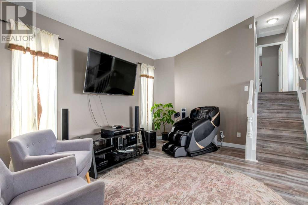 Single Family House 4 Level for Sale in  Los Alamos Place NE Monterey Park Calgary 