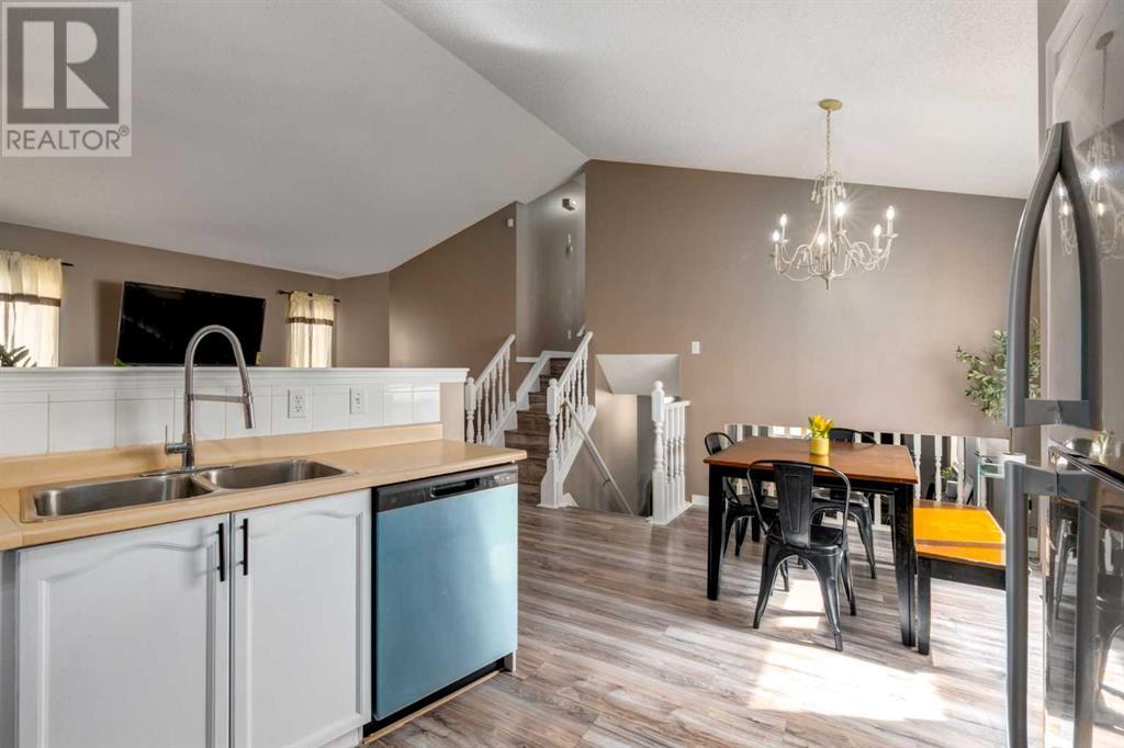 Single Family House 4 Level for Sale in  Los Alamos Place NE Monterey Park Calgary 