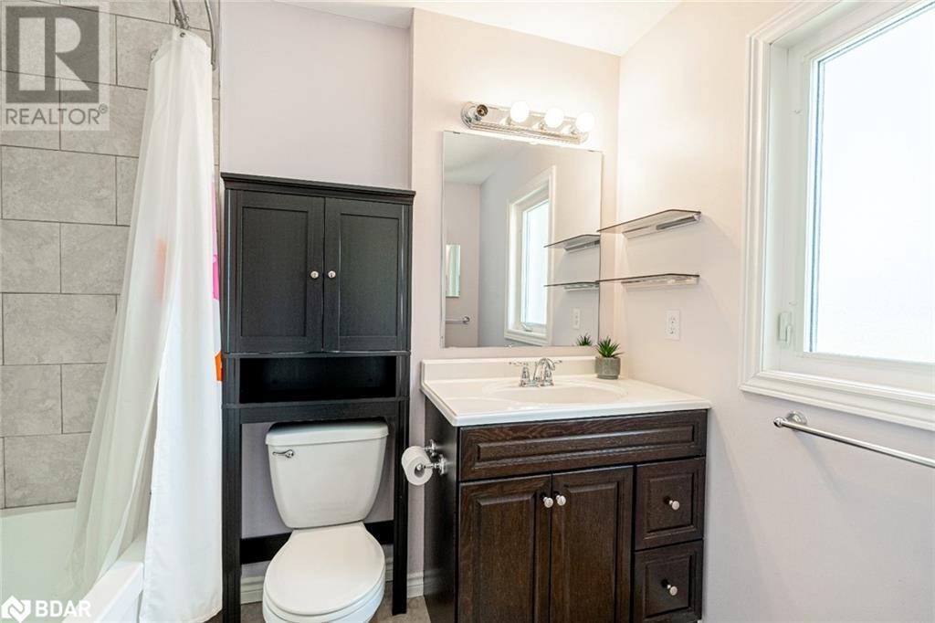 Photo 23 of 36 Ford Street, Barrie ON