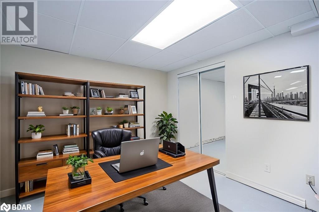 Photo 15 of 36 Ford Street, Barrie ON