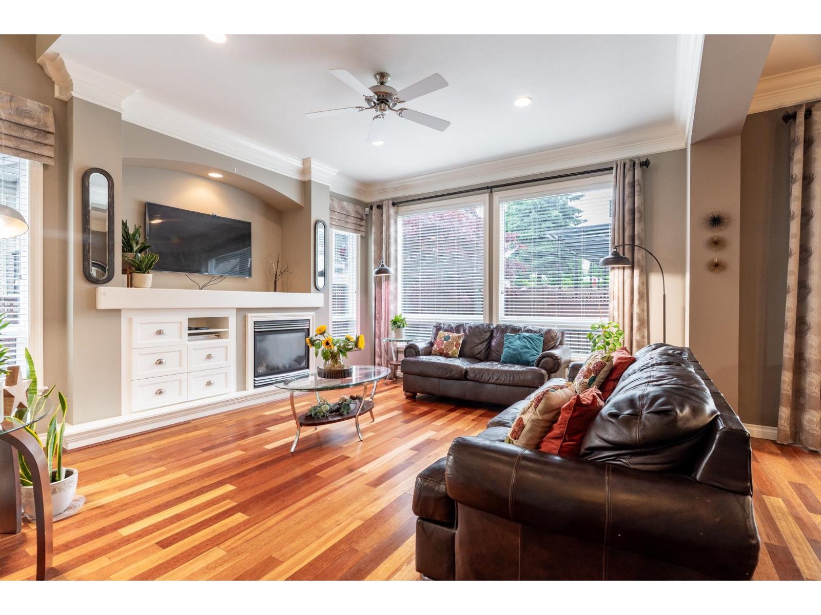 Photo 11 of 19657 69 A Avenue, Langley BC
