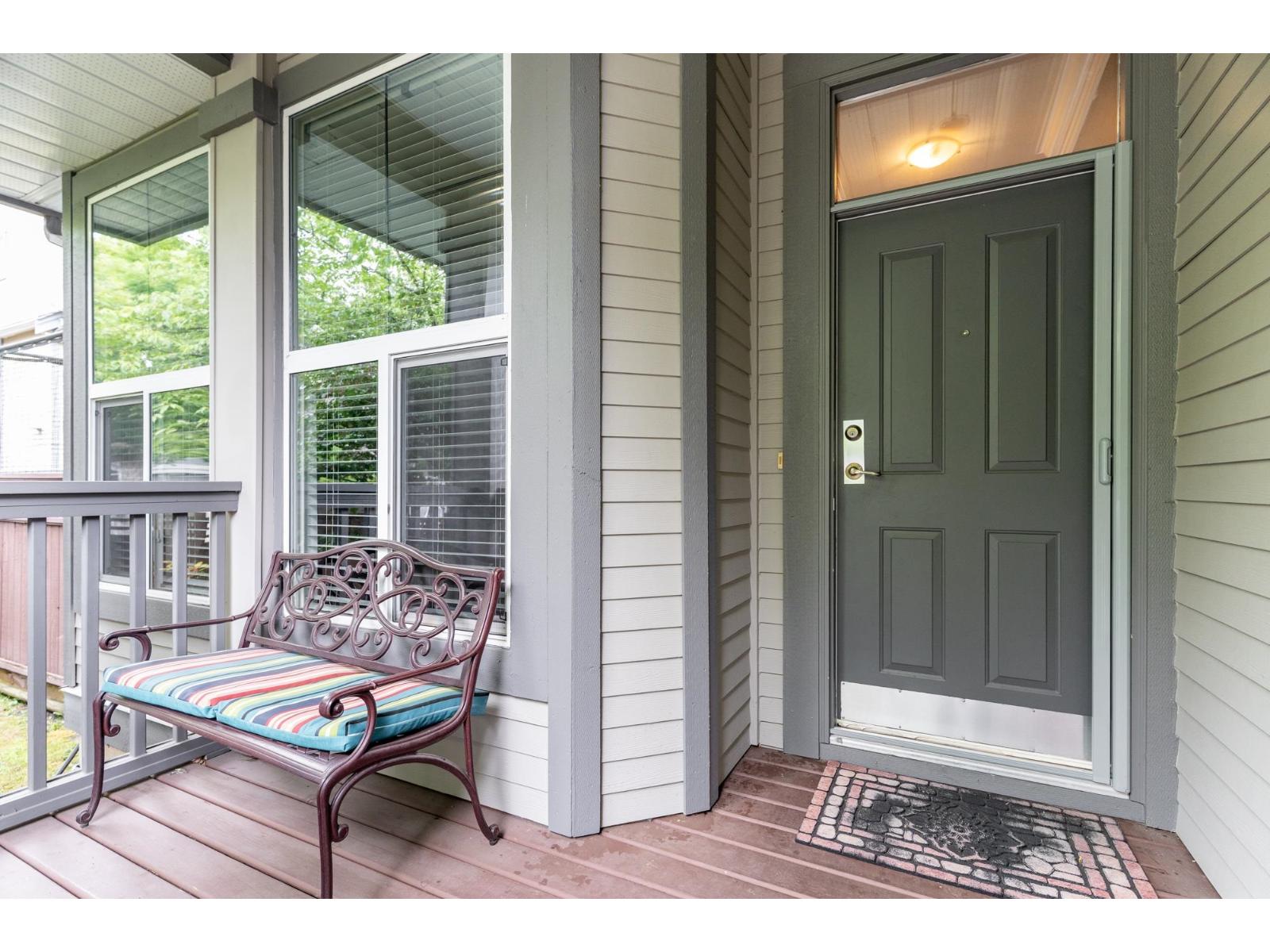 Photo 6 of 19657 69 A Avenue, Langley BC