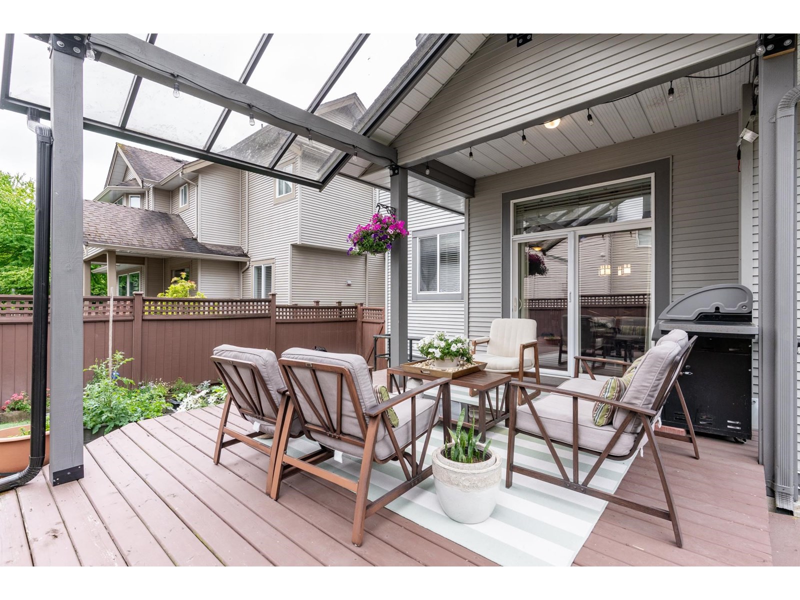 Photo 8 of 19657 69 A Avenue, Langley BC