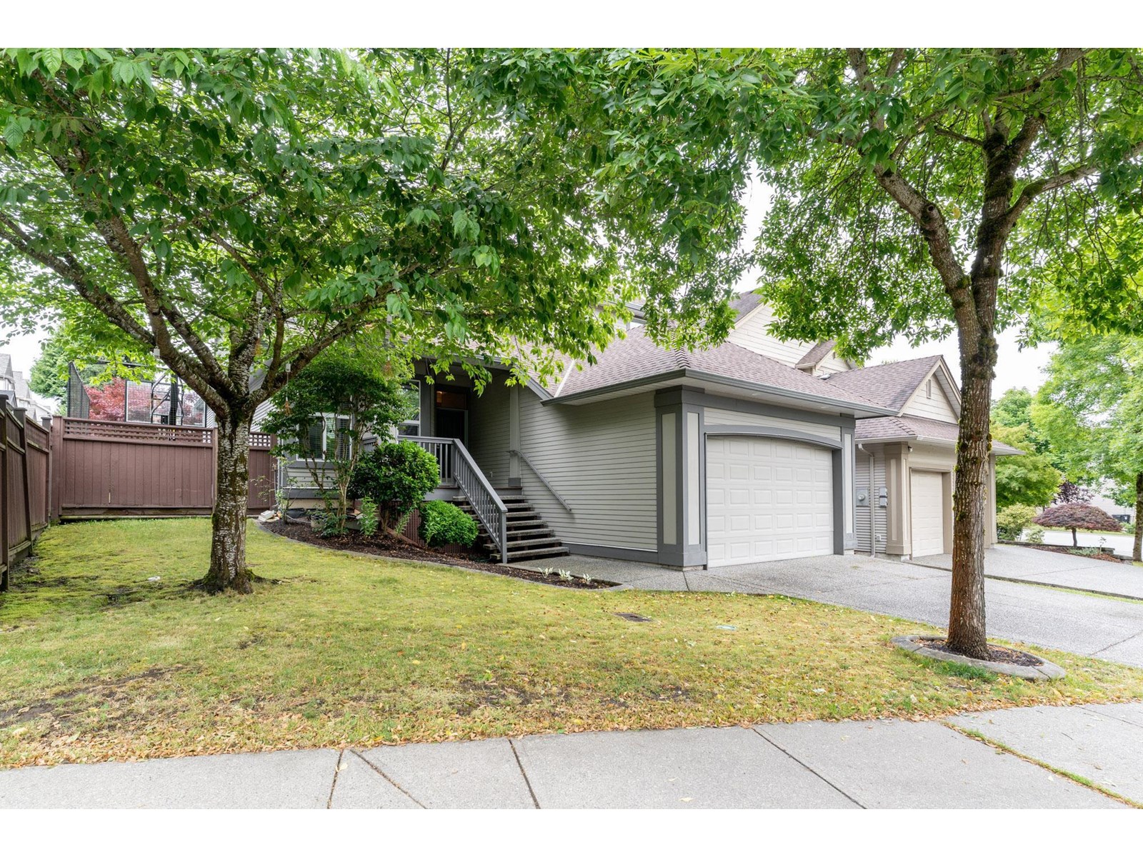 Photo 5 of 19657 69 A Avenue, Langley BC