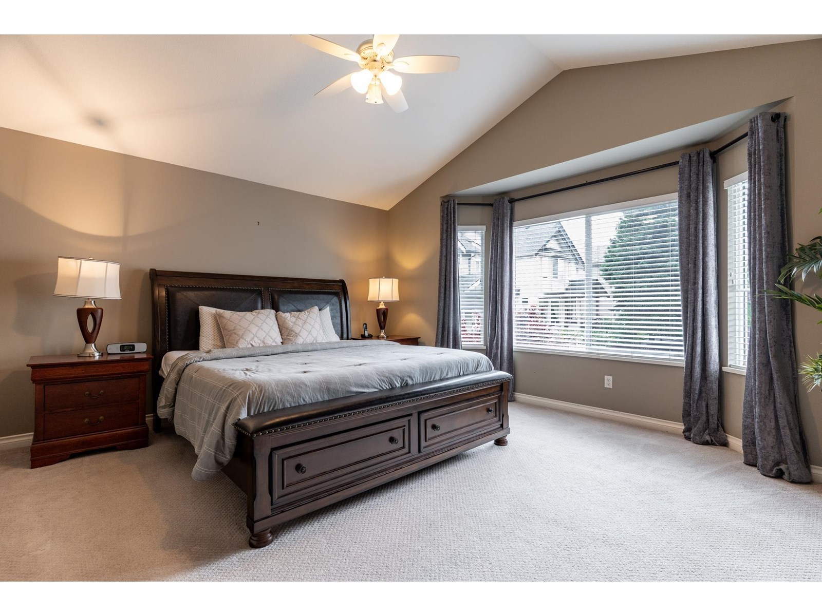 Photo 25 of 19657 69 A Avenue, Langley BC