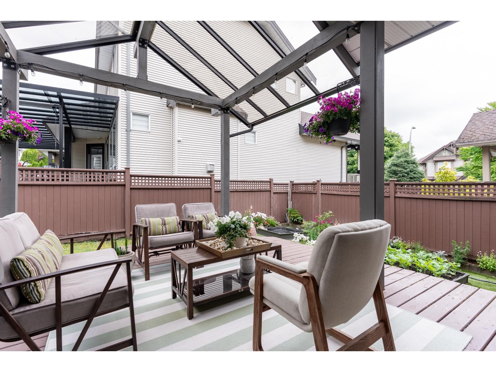 Photo 9 of 19657 69 A Avenue, Langley BC
