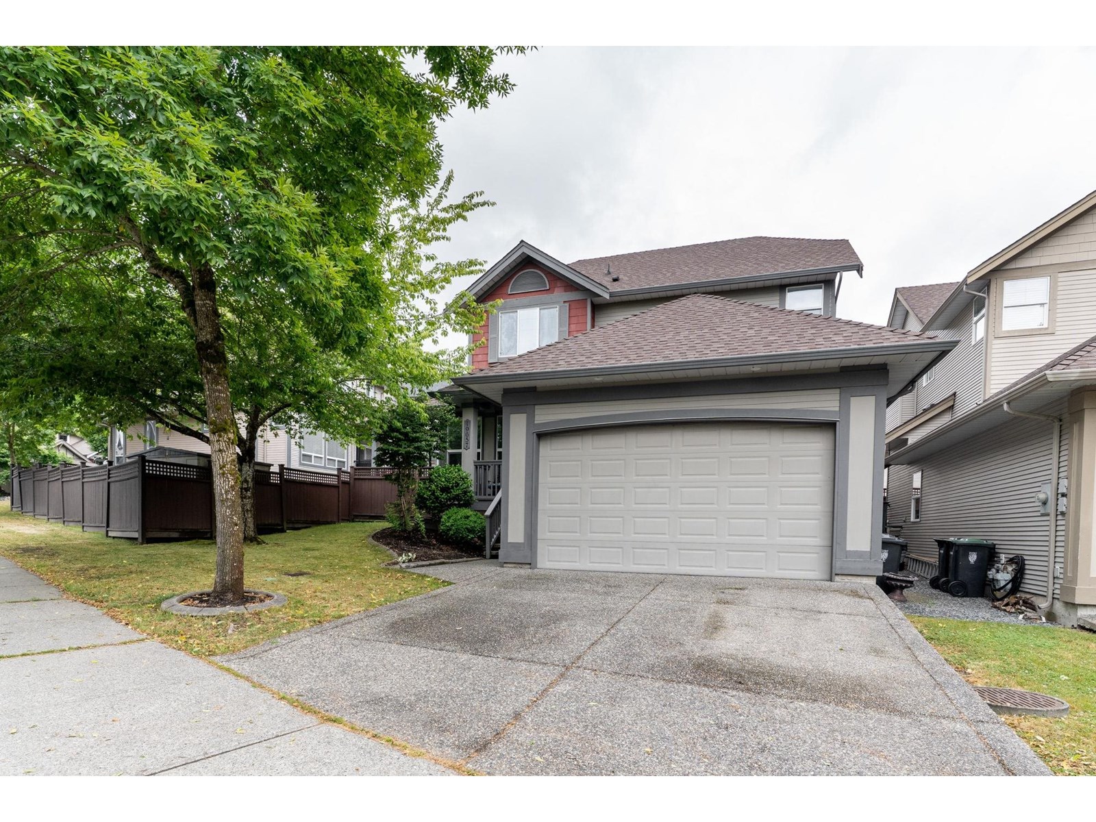 Photo 4 of 19657 69 A Avenue, Langley BC