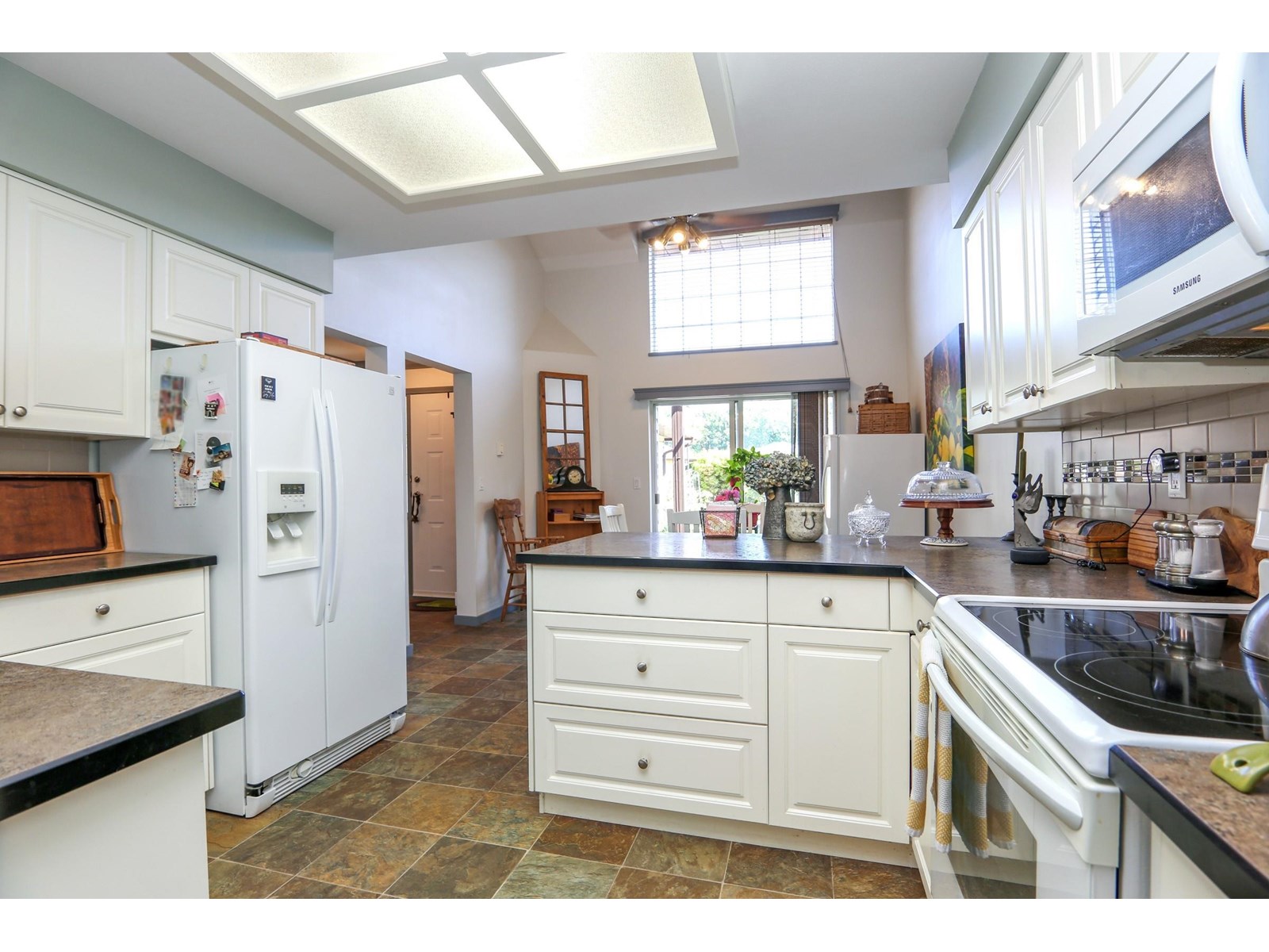 Photo 9 of 3 34942 Mt Blanchard Drive, Abbotsford BC