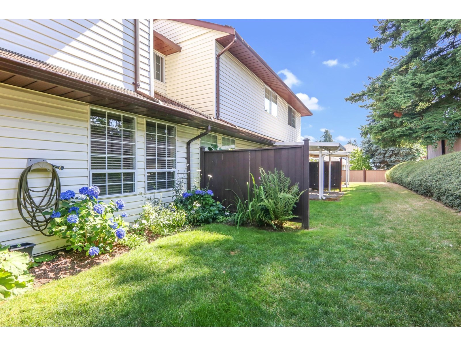 Photo 19 of 3 34942 Mt Blanchard Drive, Abbotsford BC