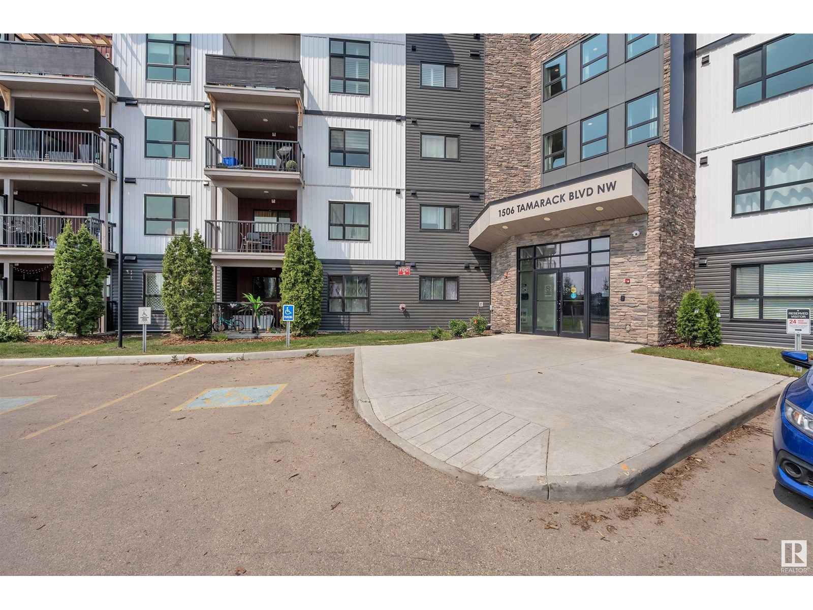 Photo 3 of 408 1506 Tamarack Bv Nw Nw, Edmonton AB