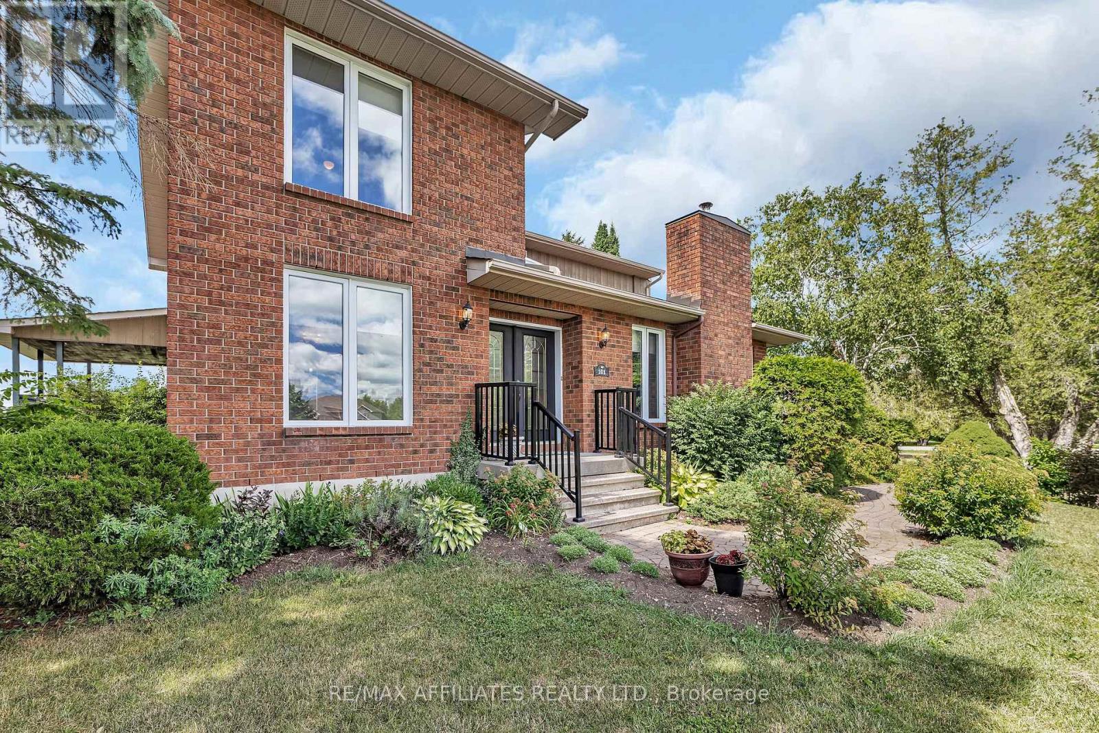 Photo 19 of 101 Carterfarm Crescent, Ottawa ON