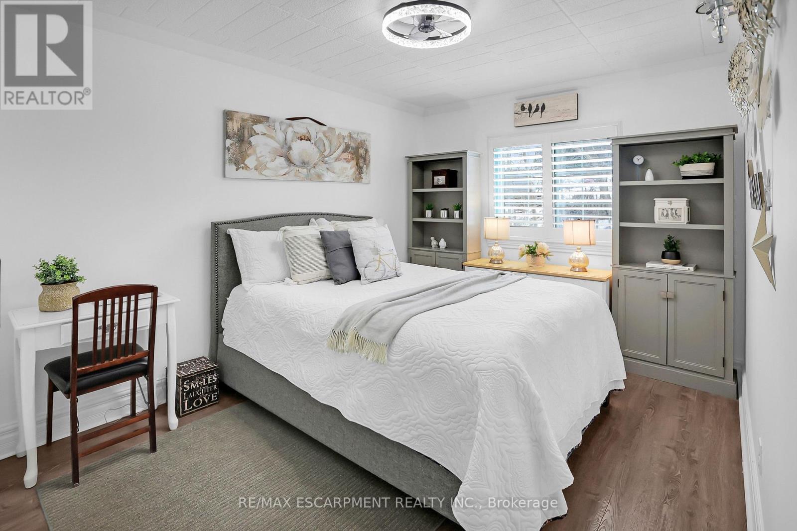 Photo 15 of 202 20 John Street, Grimsby ON