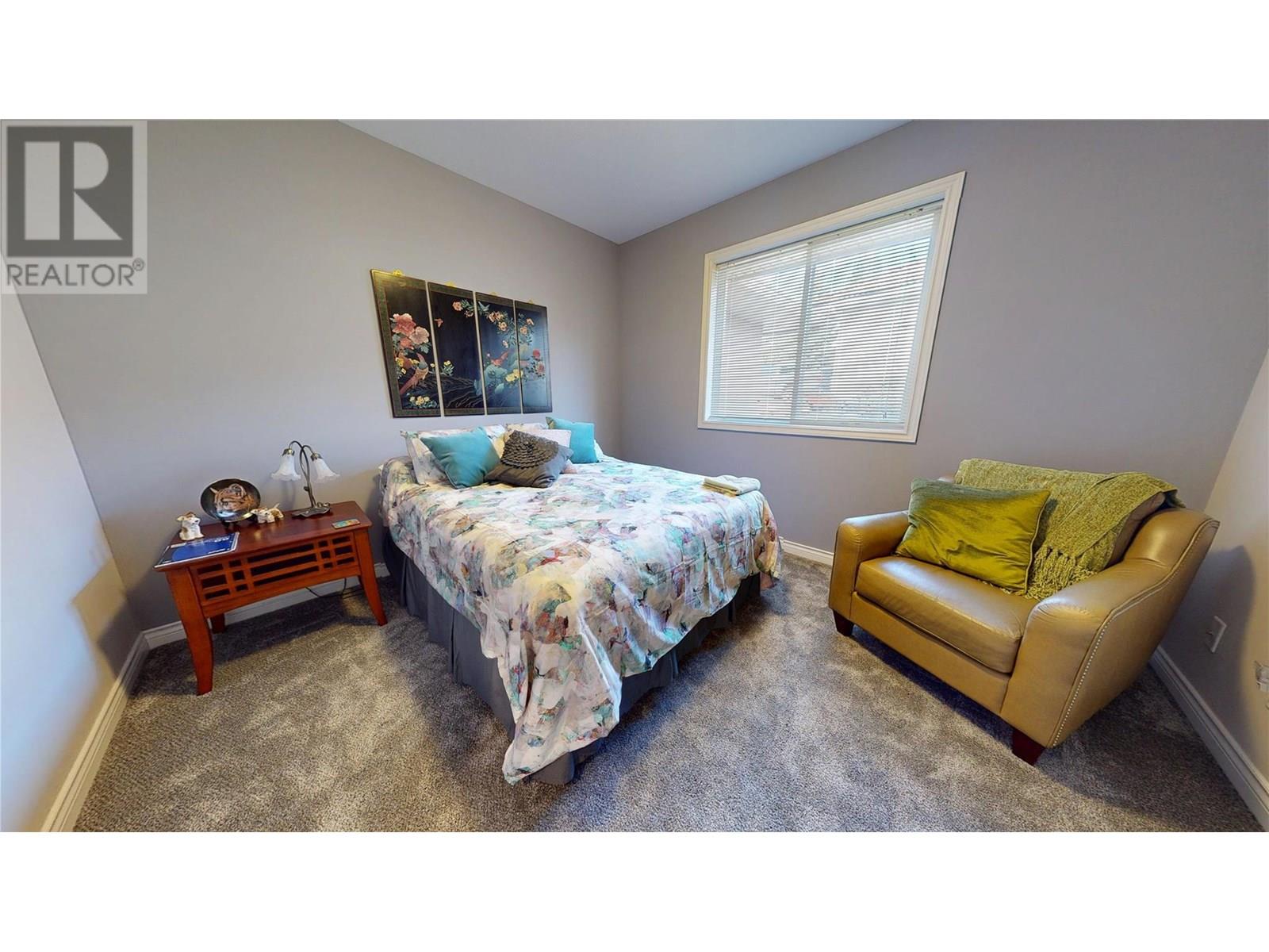 Photo 5 of 2523 Golf View Crescent, Blind Bay BC