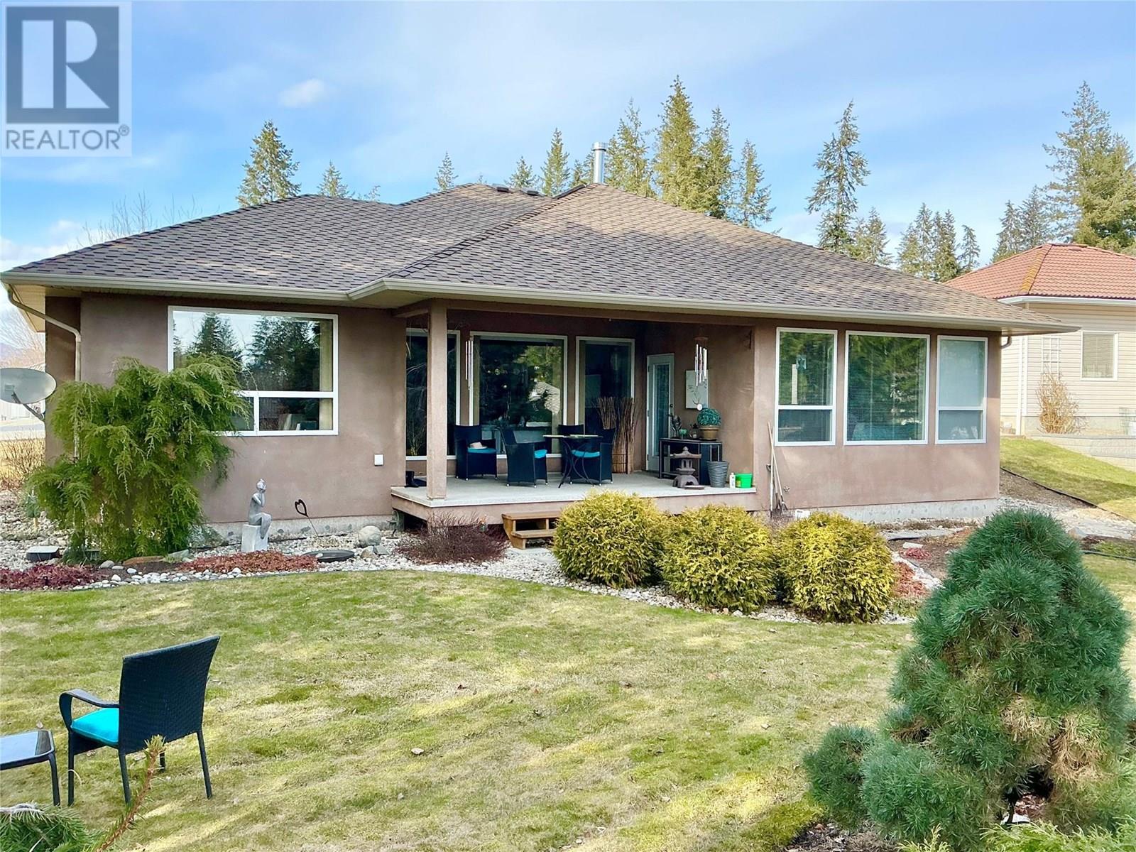 Photo 35 of 2523 Golf View Crescent, Blind Bay BC
