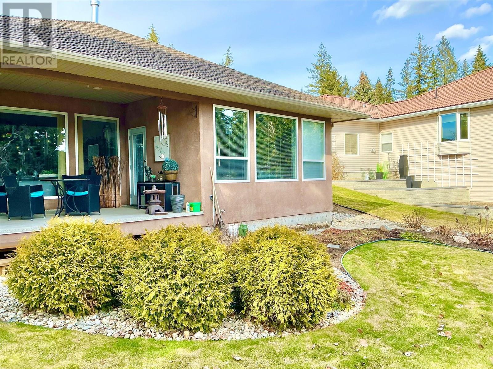 Photo 20 of 2523 Golf View Crescent, Blind Bay BC