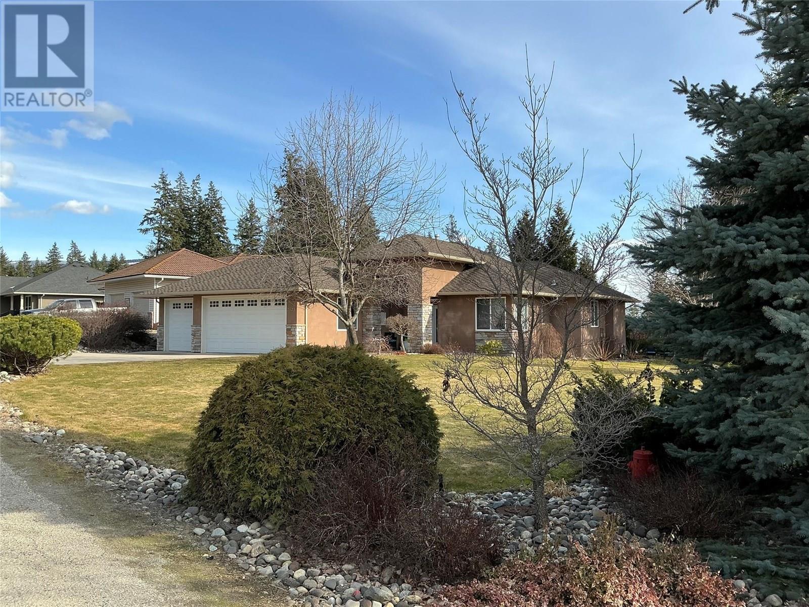 Photo 6 of 2523 Golf View Crescent, Blind Bay BC