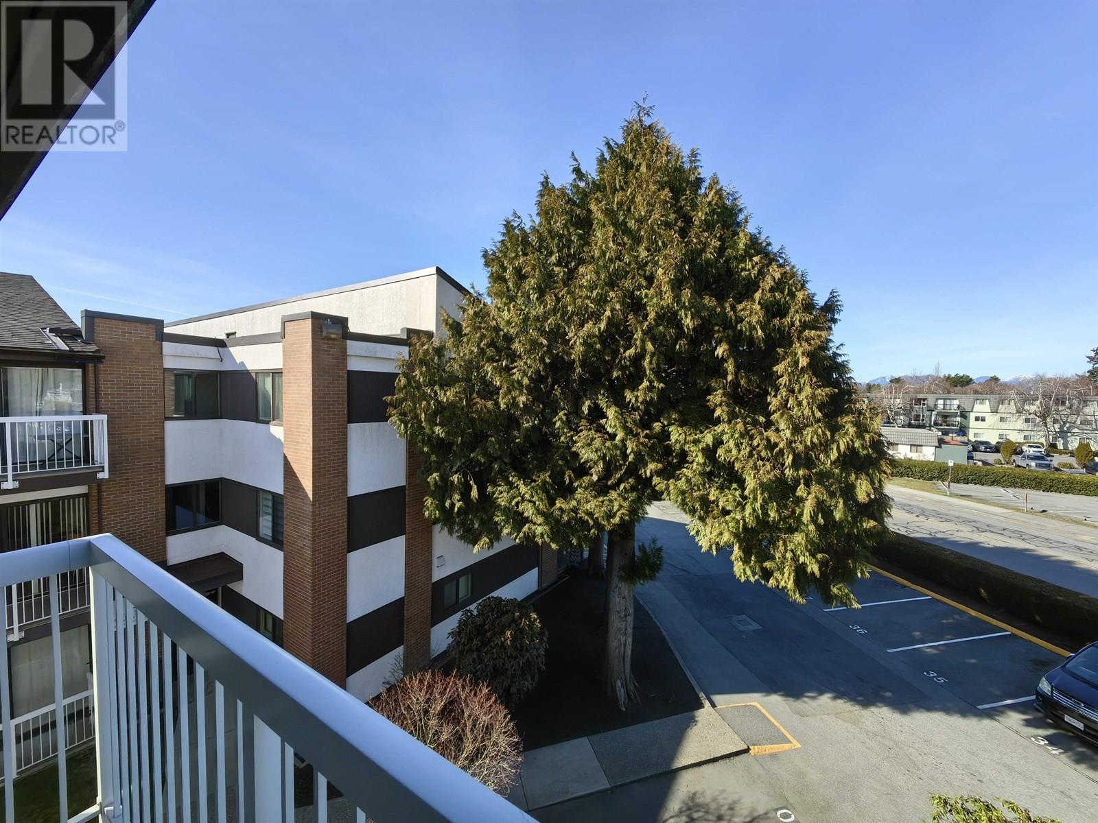 301 8080 RYAN ROAD, Richmond
