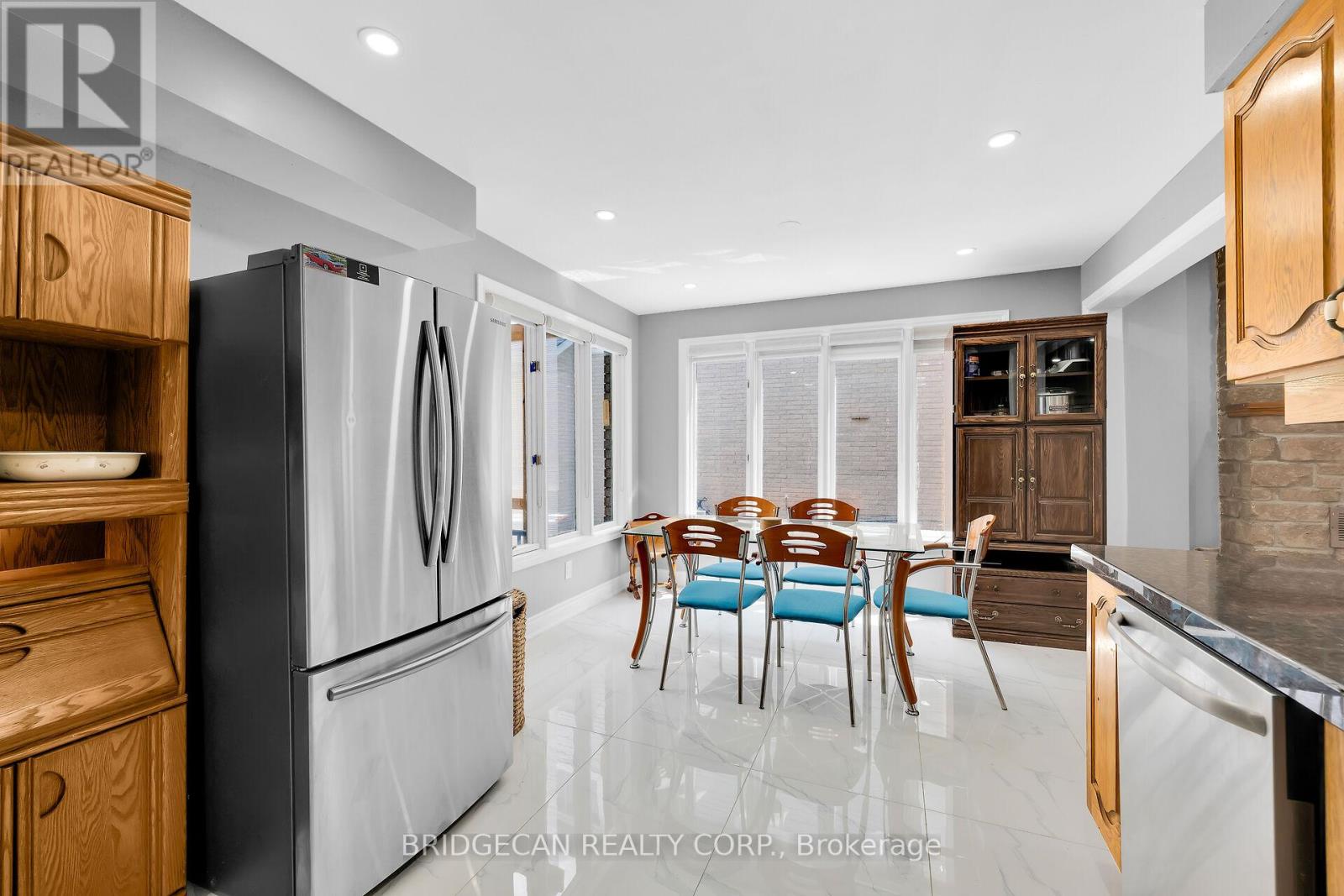 Photo 49 of 25 Highbury Drive, Hamilton ON