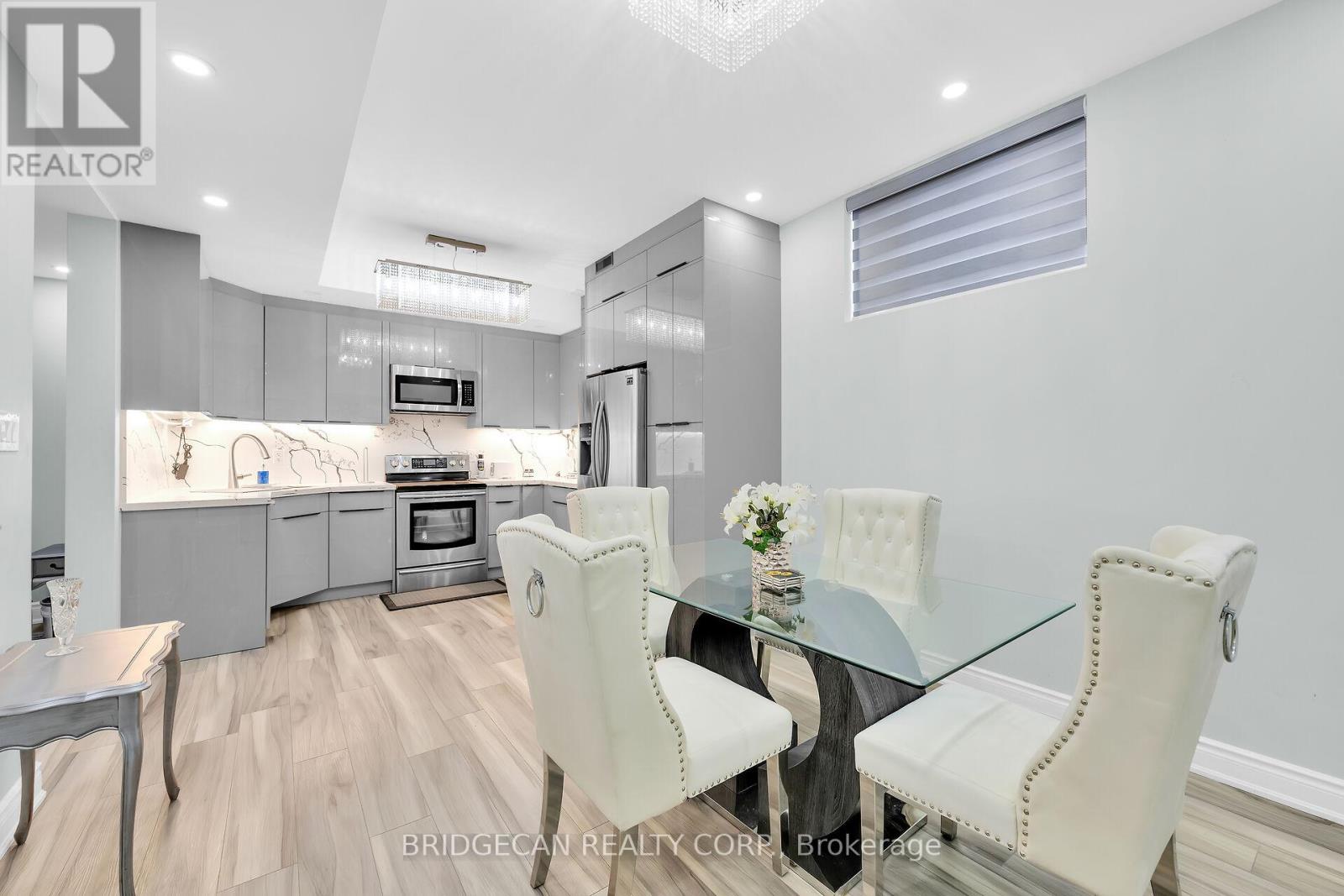 Photo 6 of 25 Highbury Drive, Hamilton ON