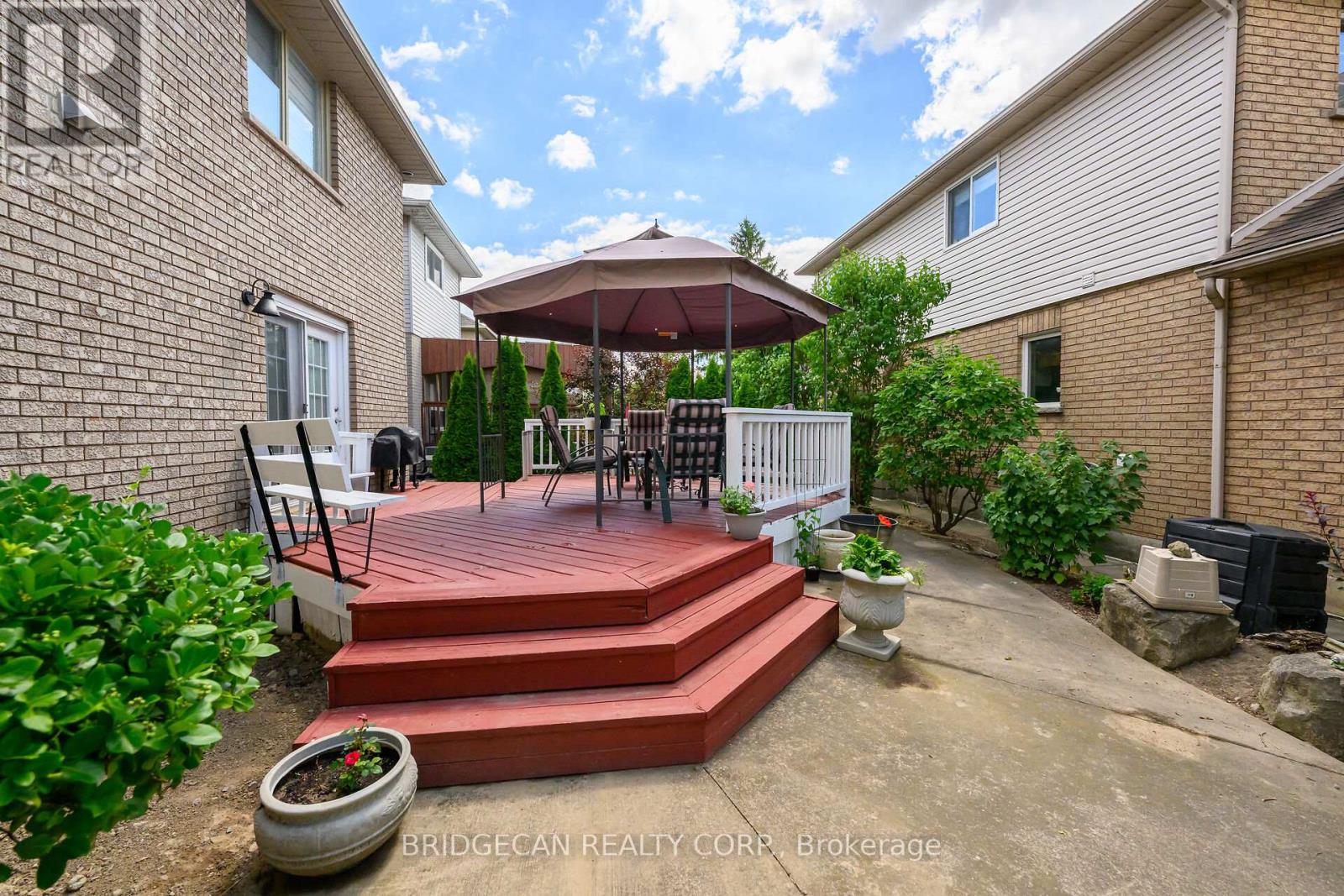 Photo 32 of 25 Highbury Drive, Hamilton ON