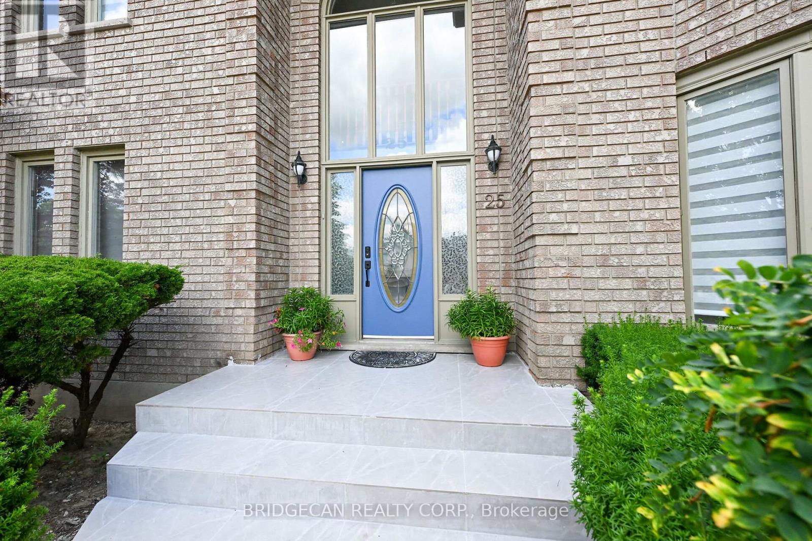 Photo 37 of 25 Highbury Drive, Hamilton ON