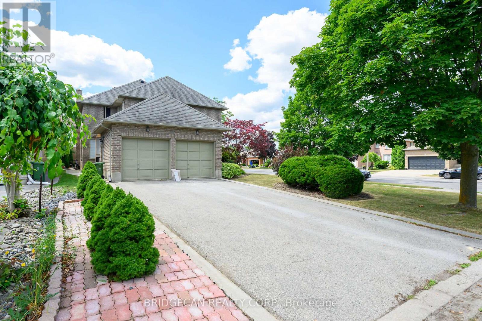 Photo 31 of 25 Highbury Drive, Hamilton ON