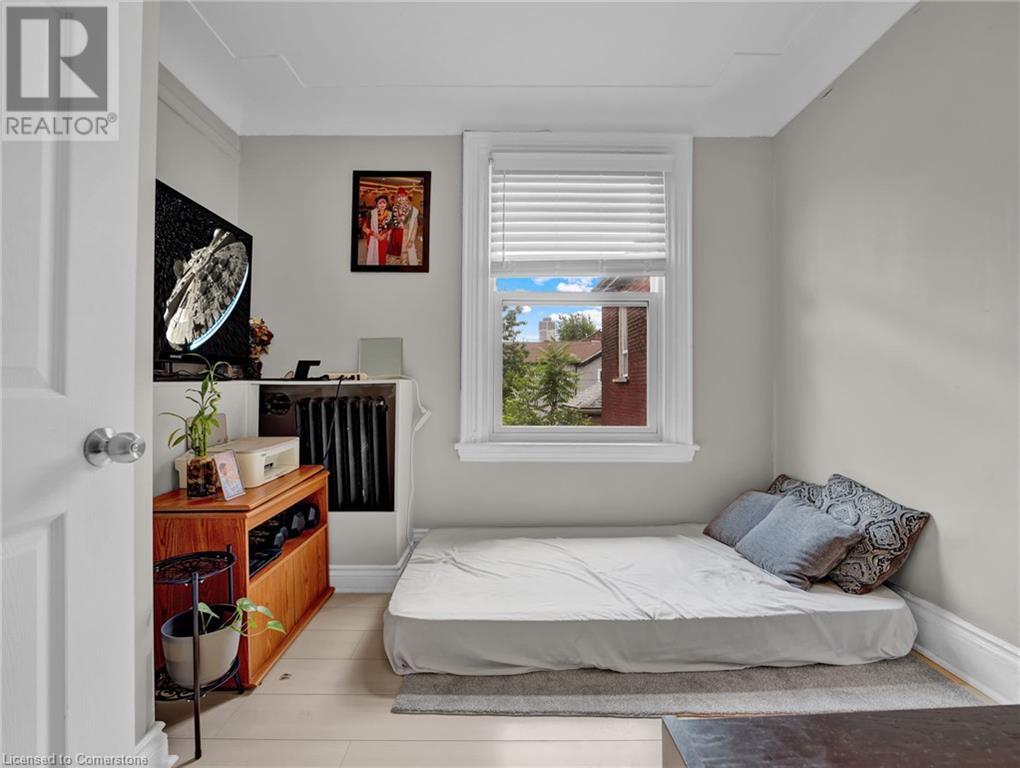 Photo 4 of 214 Mary Street, Hamilton ON
