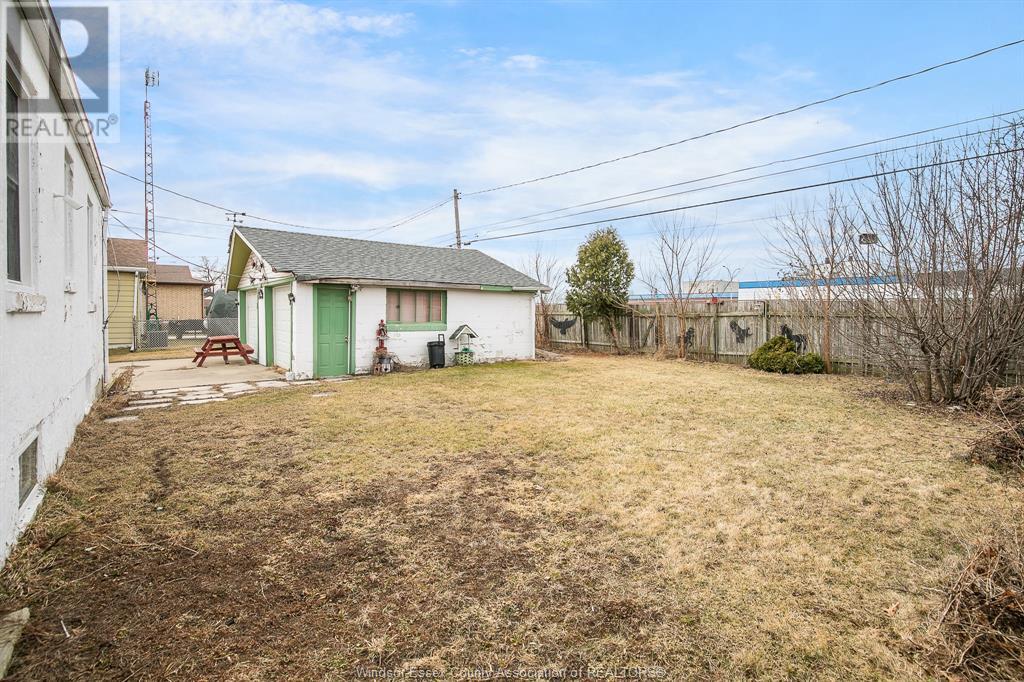 Photo 2 of 2653 Alexis Street, Windsor ON