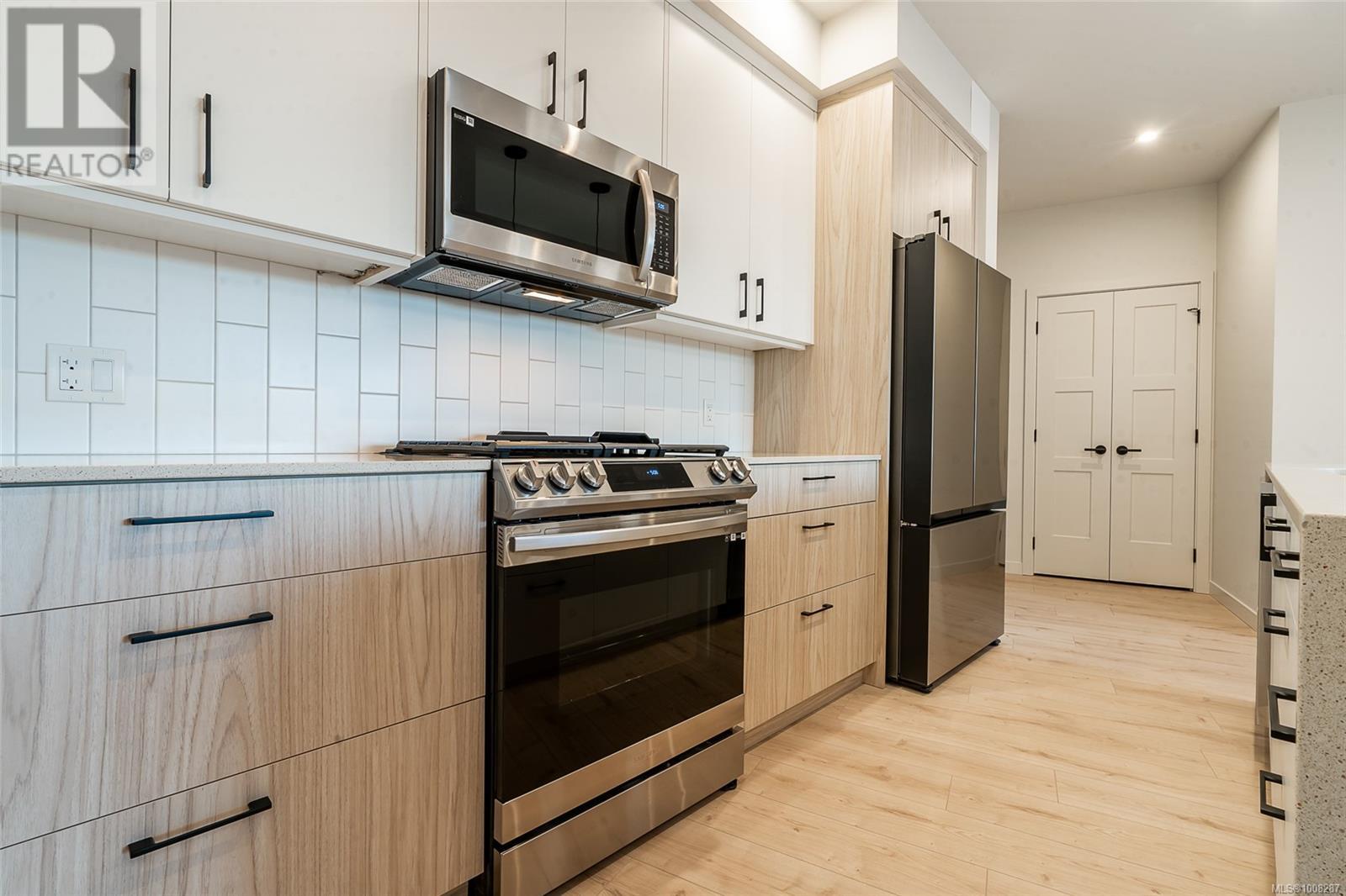 Photo 15 of 510 958 Pharoah Mews, Langford BC