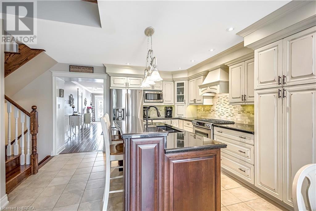 Photo 11 of 42 Davidson Court, Brantford ON