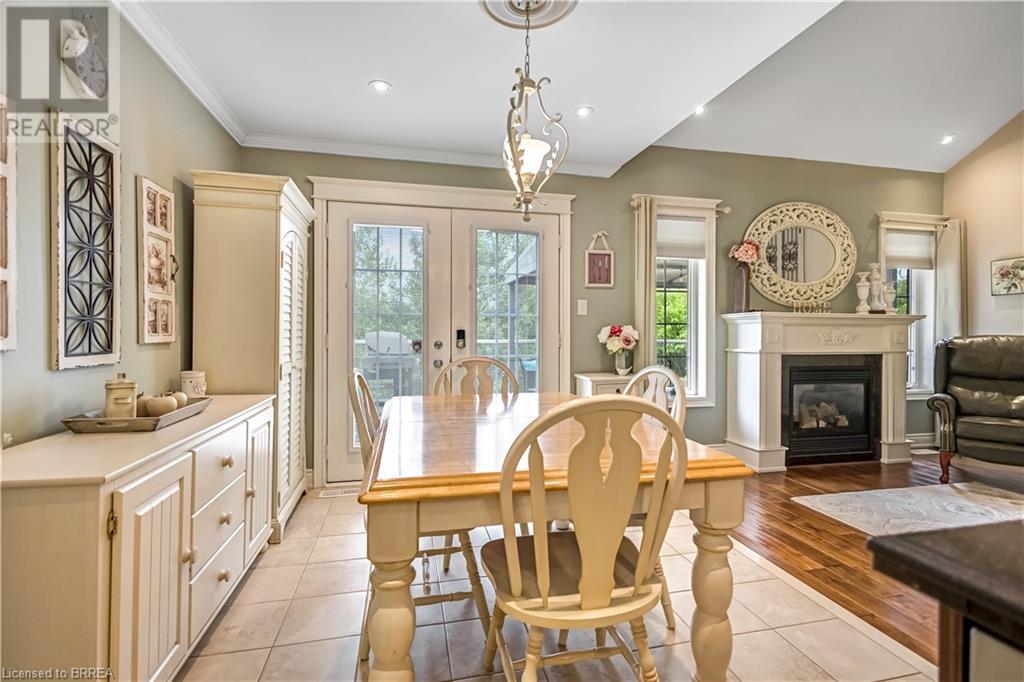 Photo 15 of 42 Davidson Court, Brantford ON