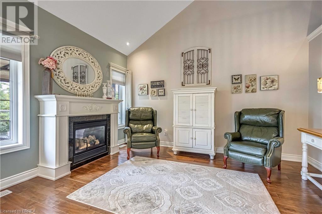 Photo 16 of 42 Davidson Court, Brantford ON