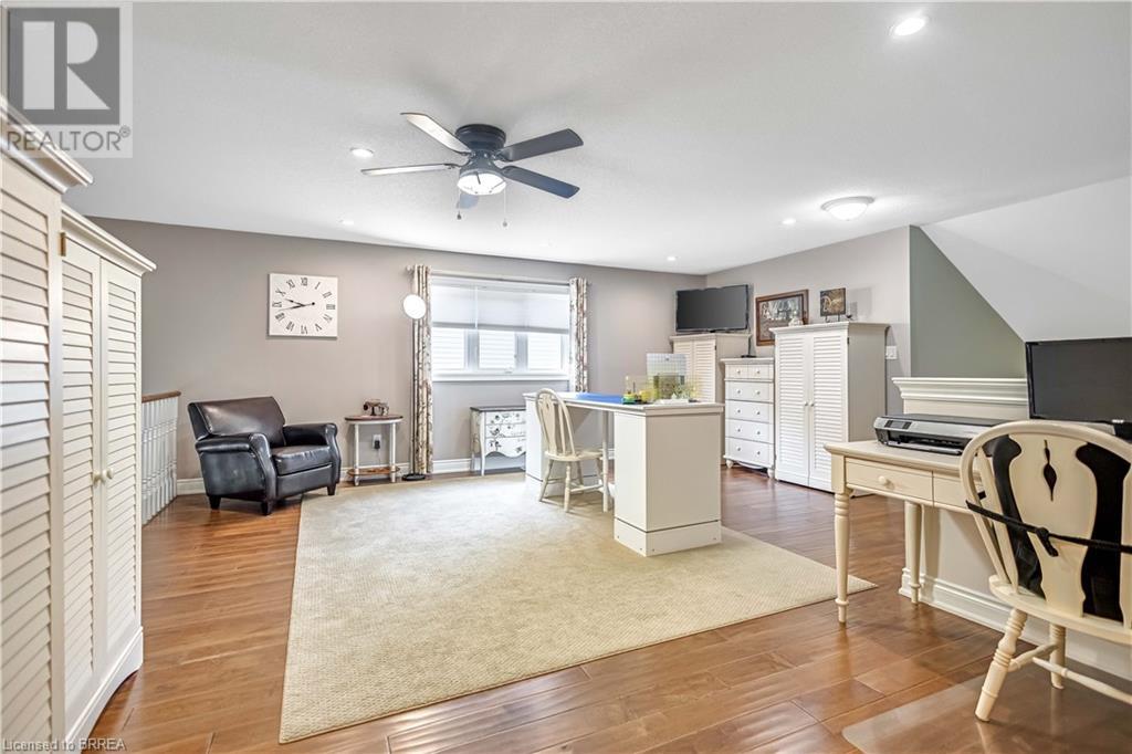 Photo 22 of 42 Davidson Court, Brantford ON
