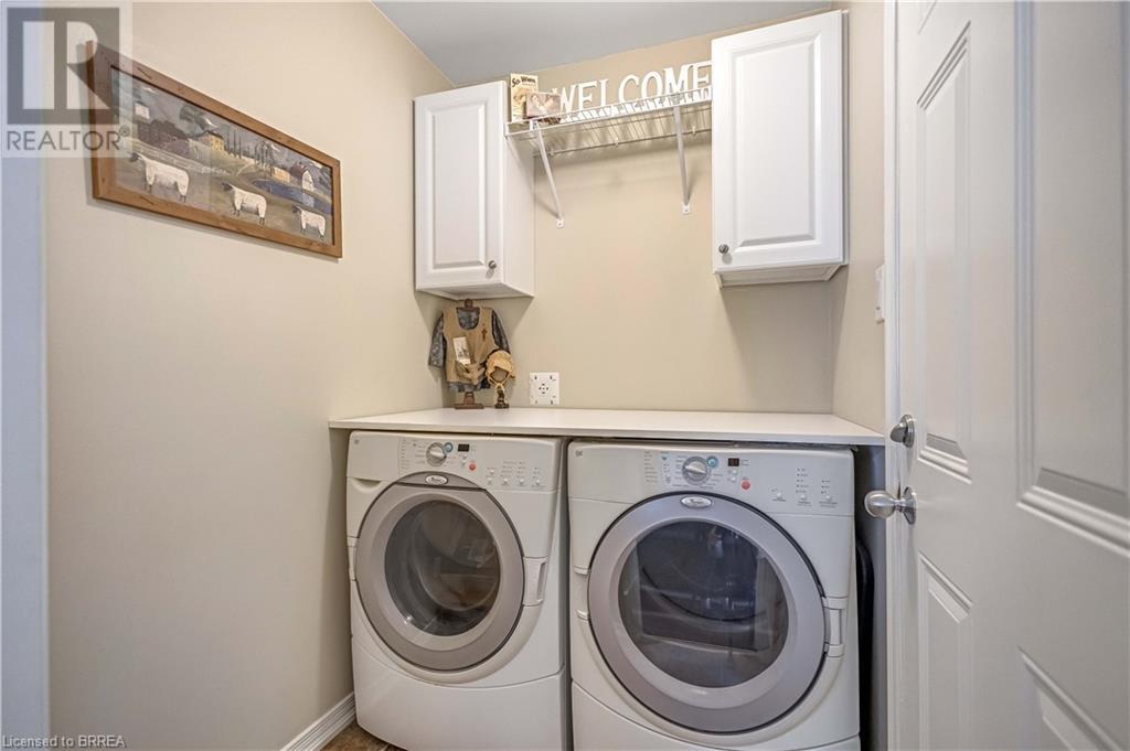 Photo 25 of 42 Davidson Court, Brantford ON