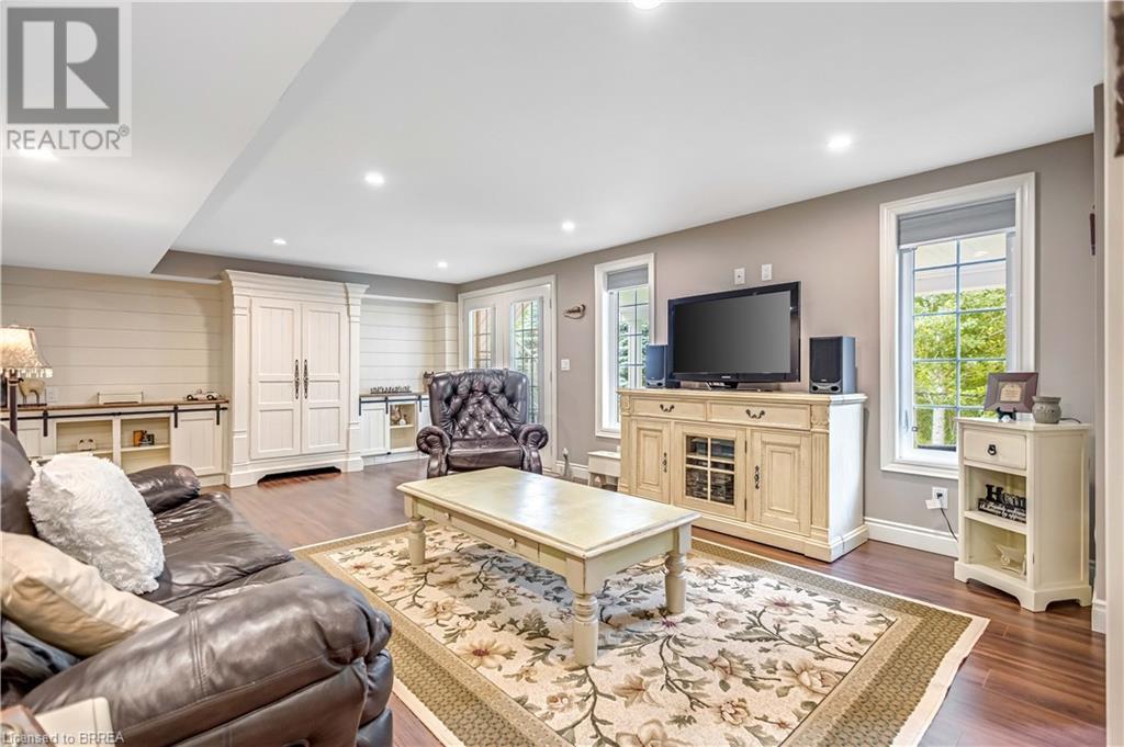 Photo 30 of 42 Davidson Court, Brantford ON