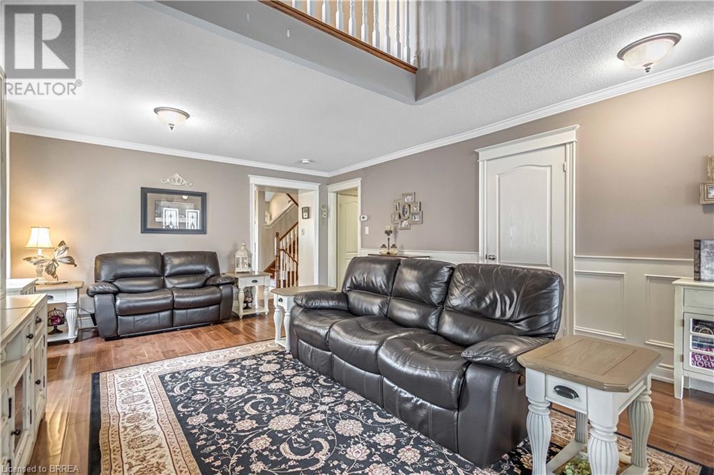 Photo 9 of 42 Davidson Court, Brantford ON
