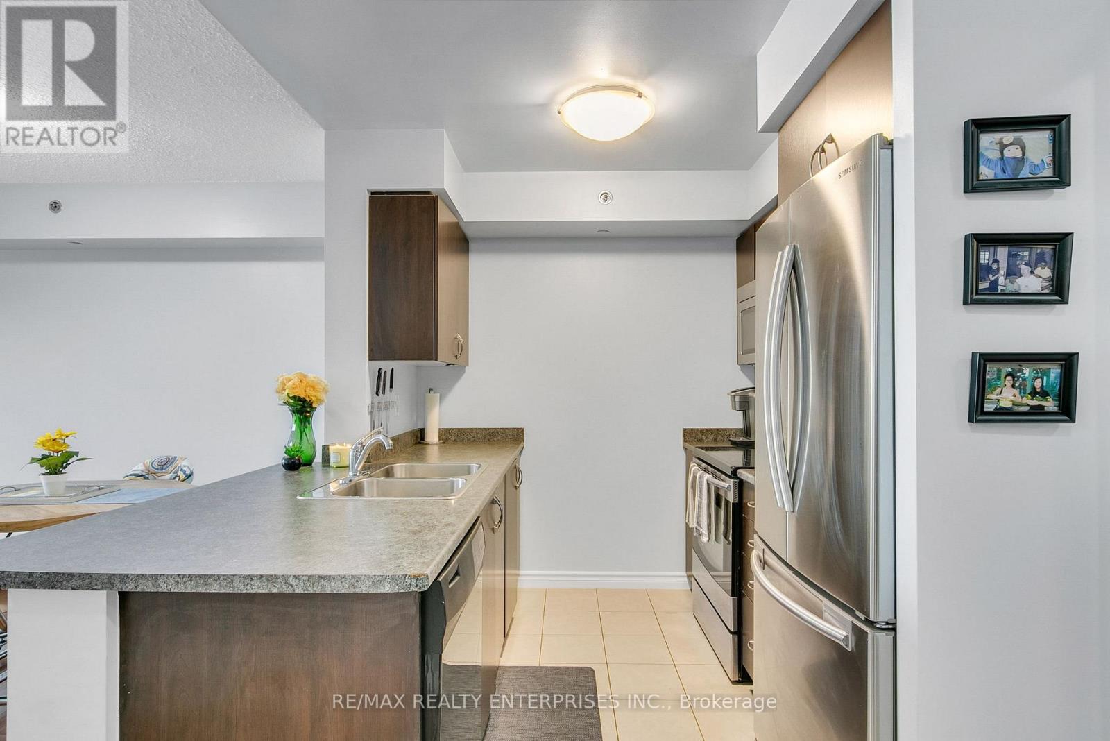 Photo 30 of 411 35 Saranac Boulevard, Toronto ON