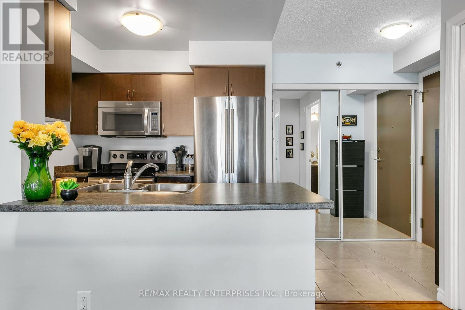 Photo 36 of 411 35 Saranac Boulevard, Toronto ON