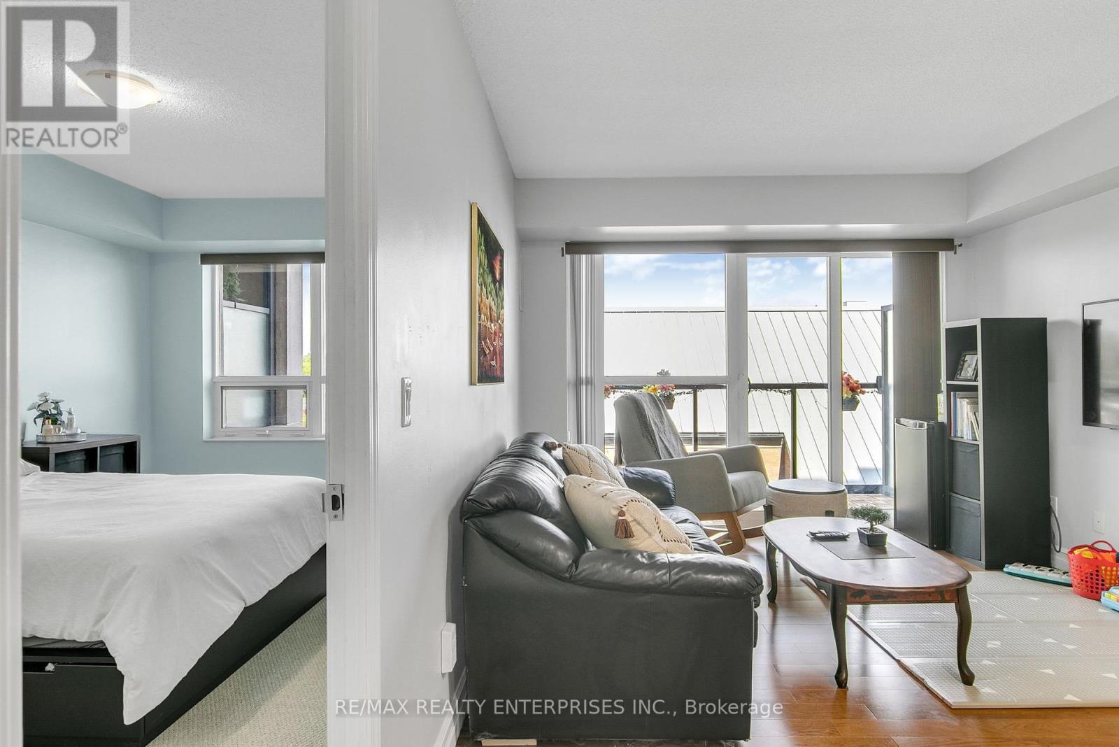 Photo 24 of 411 35 Saranac Boulevard, Toronto ON