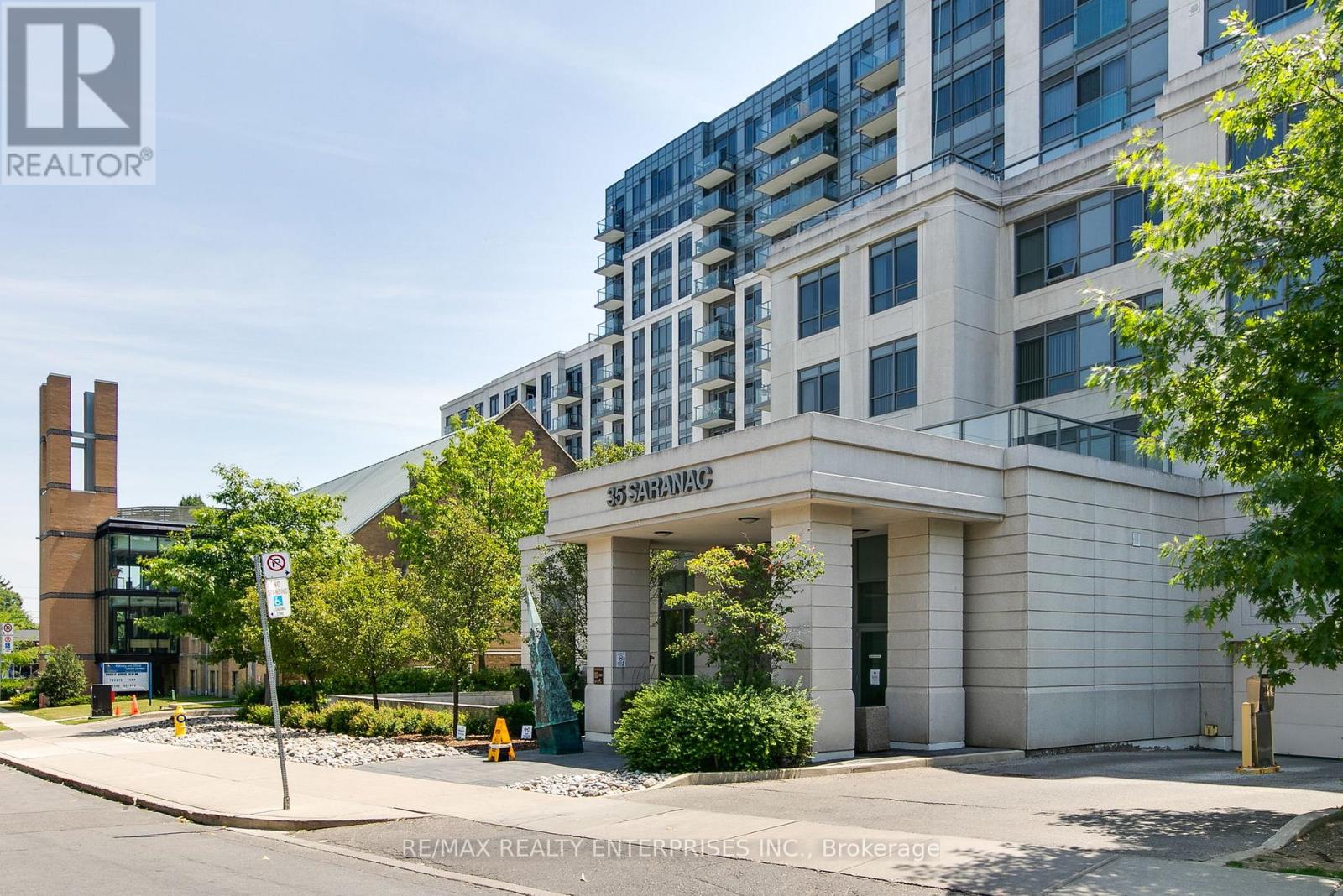 Photo 3 of 411 35 Saranac Boulevard, Toronto ON