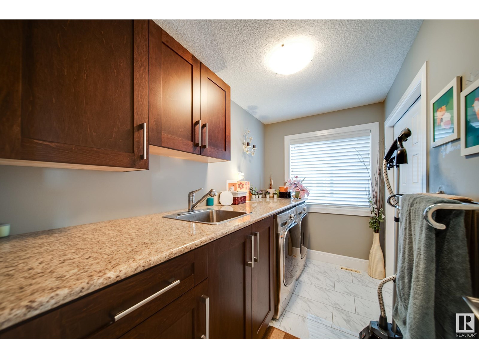 Photo 39 of 5410 Mcluhan End En Nw, Edmonton AB