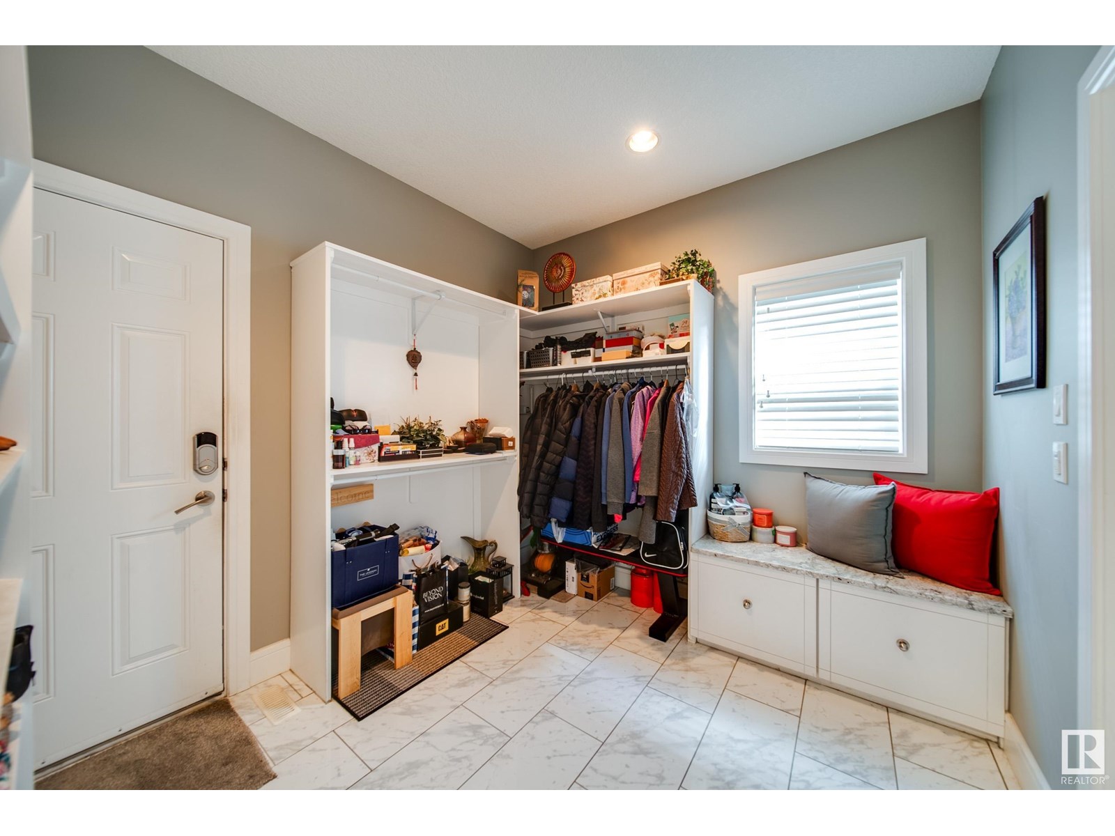 Photo 6 of 5410 Mcluhan End En Nw, Edmonton AB
