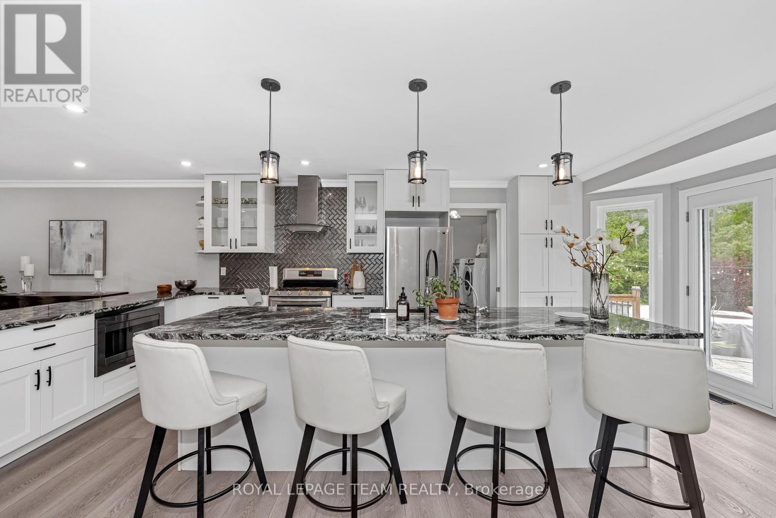 Photo 27 of 118 Rushing Brook Drive, Ottawa ON