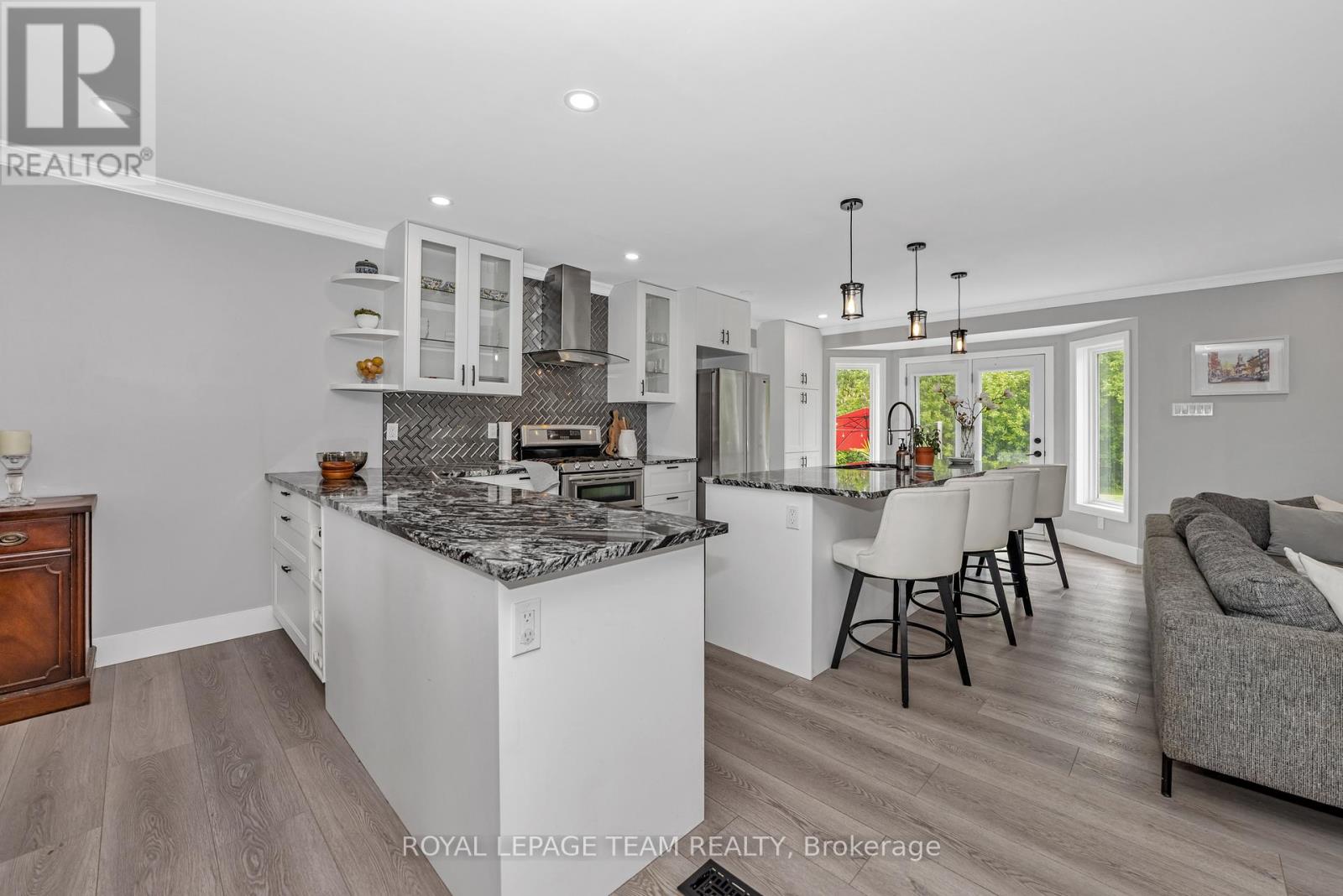 Photo 40 of 118 Rushing Brook Drive, Ottawa ON