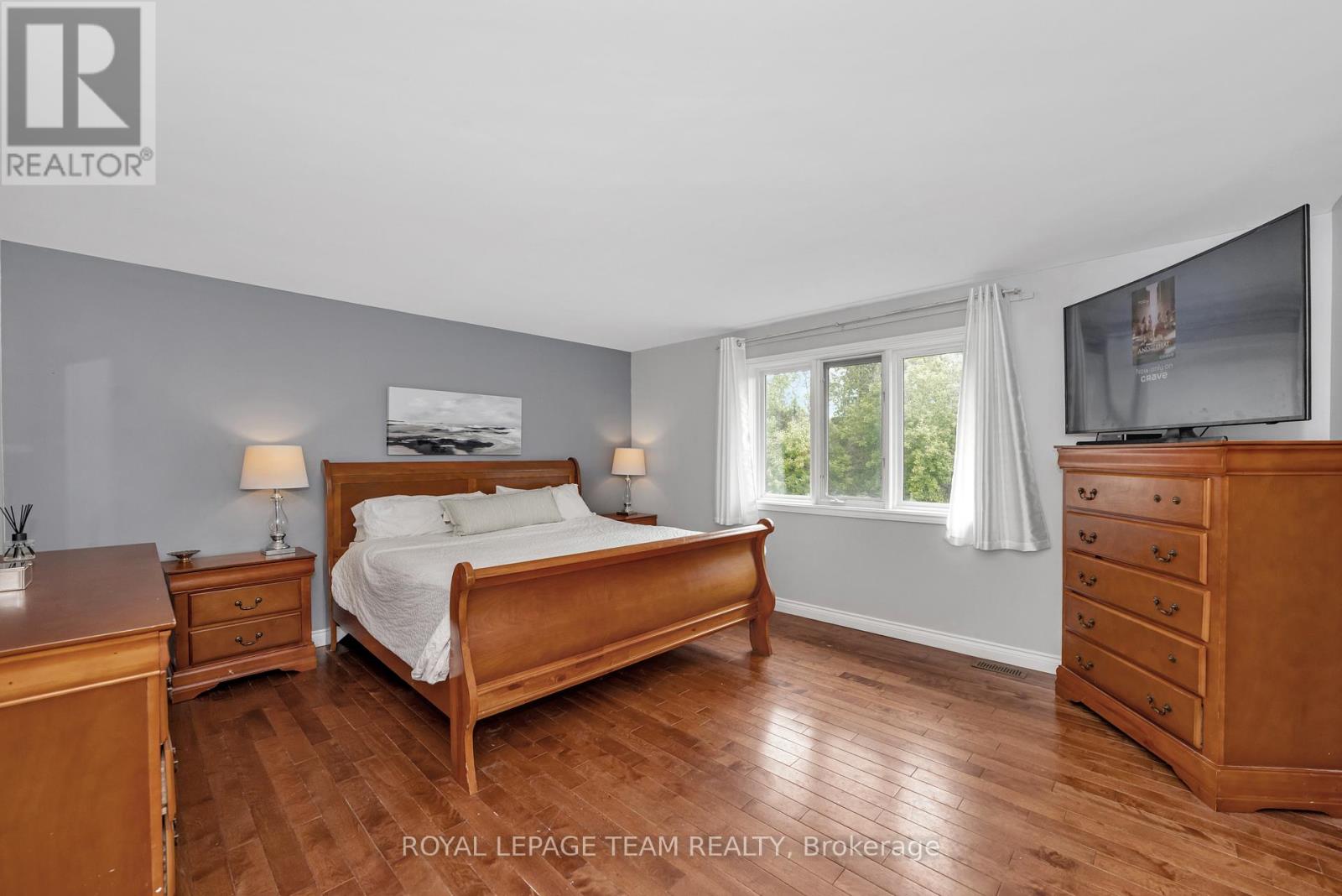 Photo 5 of 118 Rushing Brook Drive, Ottawa ON